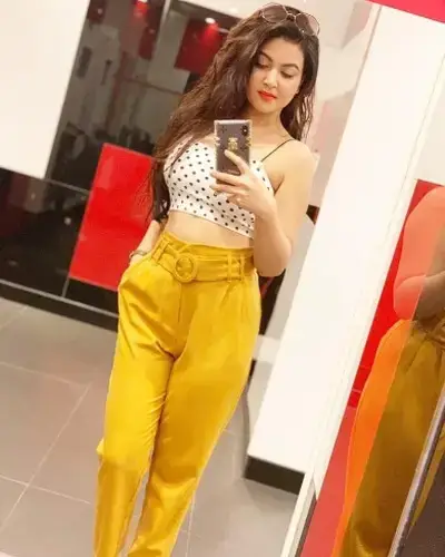 Mantha Escort